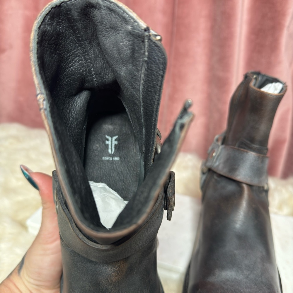 Frye Conway Moto boot. Size 7B - Picture 4 of 9